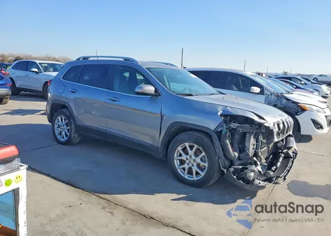 2016 Jeep Cherokee Latitude z USA, uszkodzony, nr VIN 1C4PJLCS9GW247311